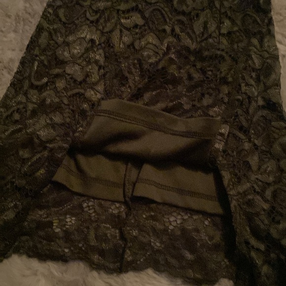 🌿 Dark Green Dress 🌿 - Picture 3 of 4